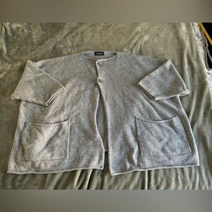 Scandi Girl: luxe Eskandr cashmere blend boxy cardigan in blue